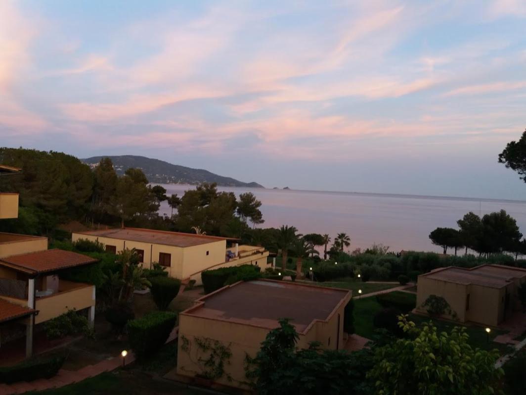 Casa Del Golfo Aparthotel Lacona Exterior foto